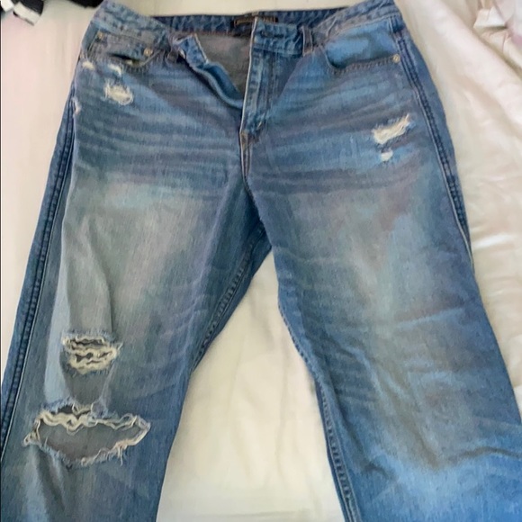Jeans with rips - Picture 2 of 4